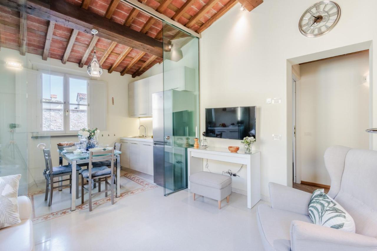 Helene Smart Flat With Elevator Inside Lucca Exterior foto