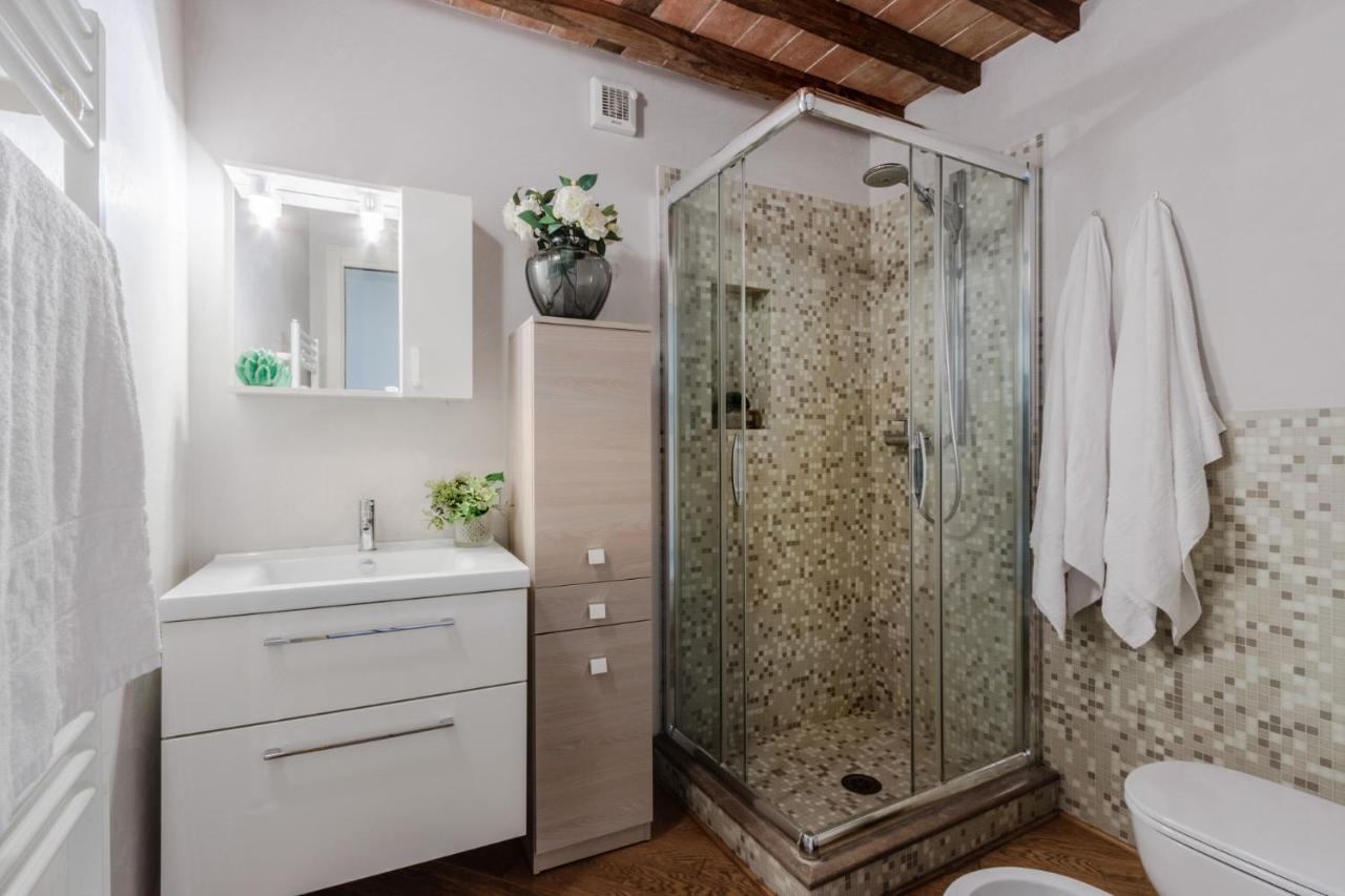 Helene Smart Flat With Elevator Inside Lucca Exterior foto