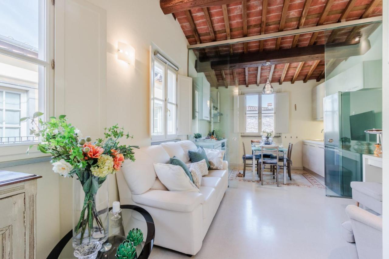 Helene Smart Flat With Elevator Inside Lucca Exterior foto